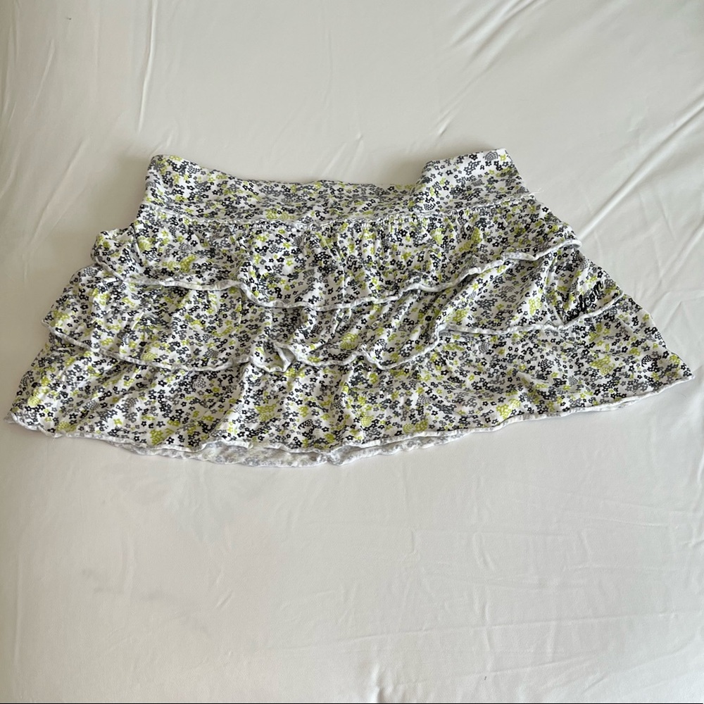 Volcom flower print skirt (L)